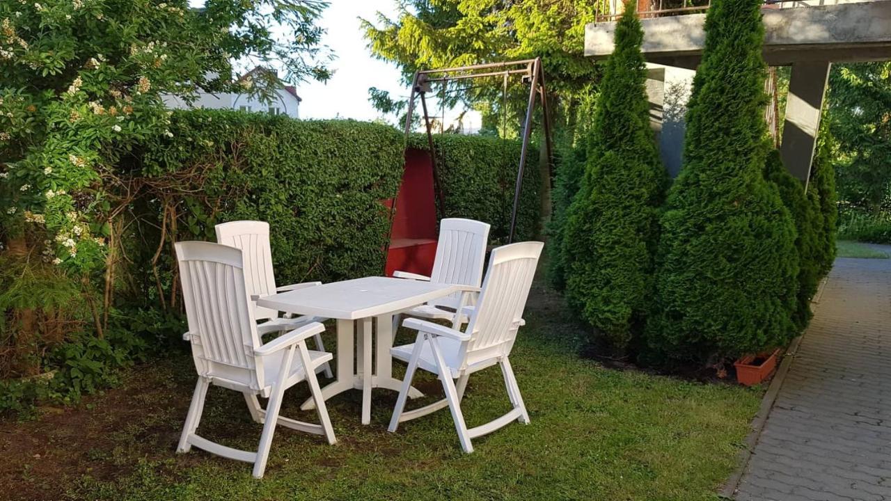 "U Izy" Pokoje Goscinne I Przyczepy Campingowe Großmöllen Exterior foto