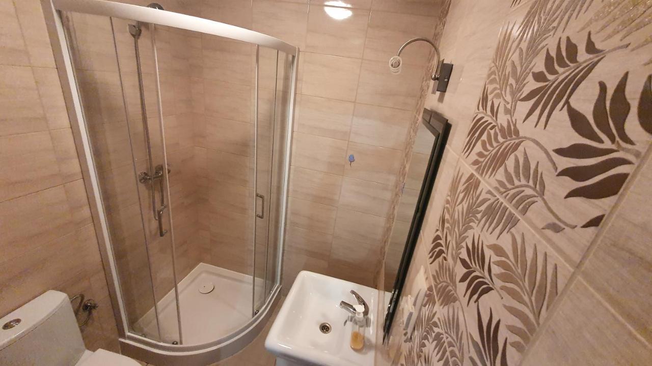 "U Izy" Pokoje Goscinne I Przyczepy Campingowe Großmöllen Exterior foto