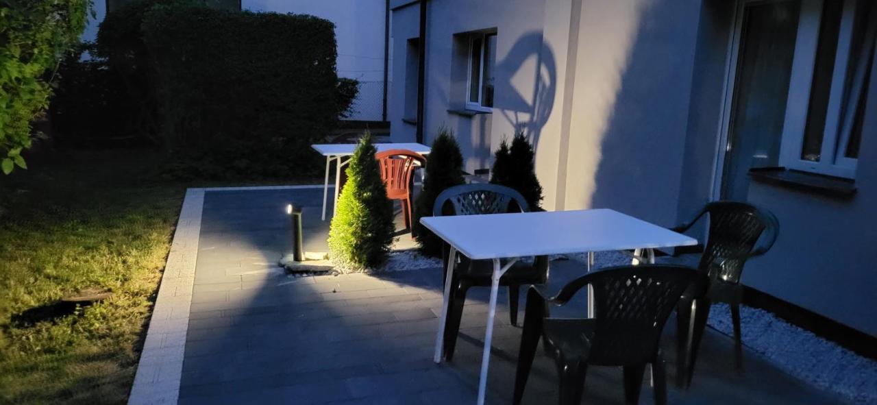 "U Izy" Pokoje Goscinne I Przyczepy Campingowe Großmöllen Exterior foto